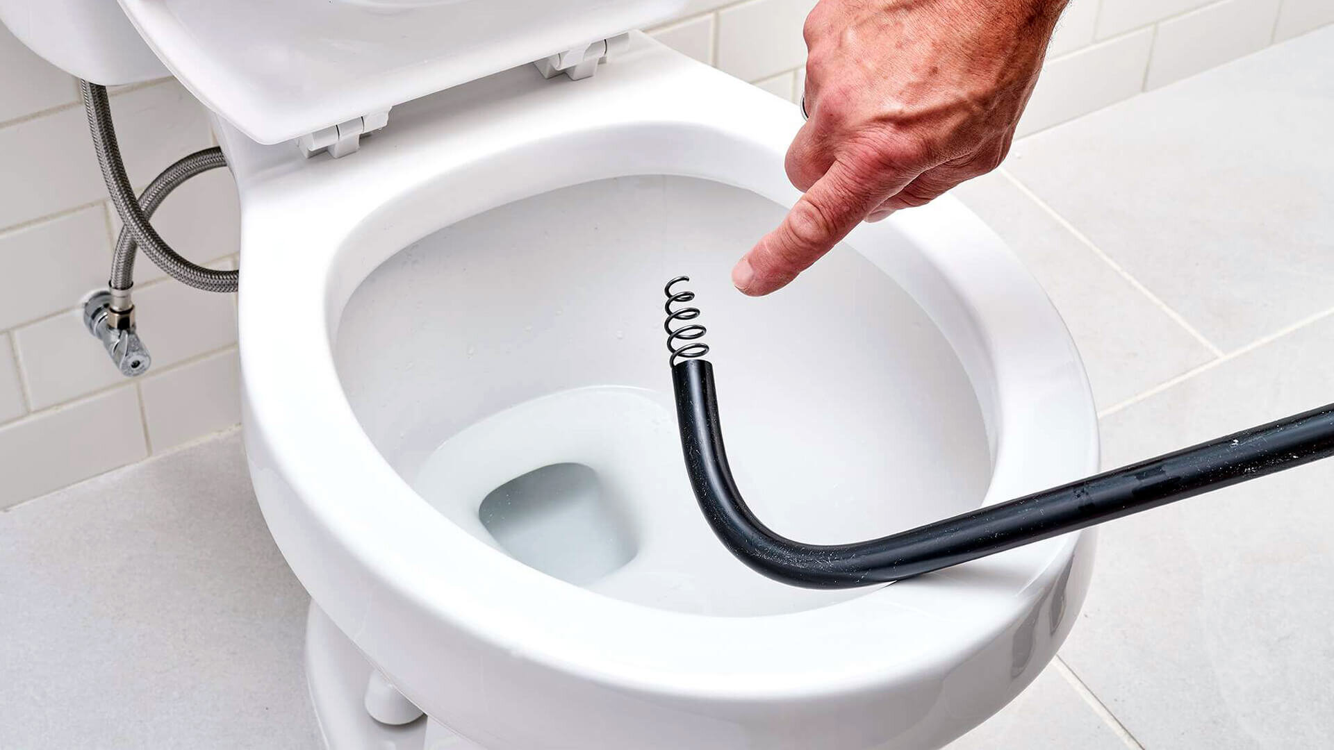 8 Best Toilet Augers For Clearing The Clogged Drains In 2023