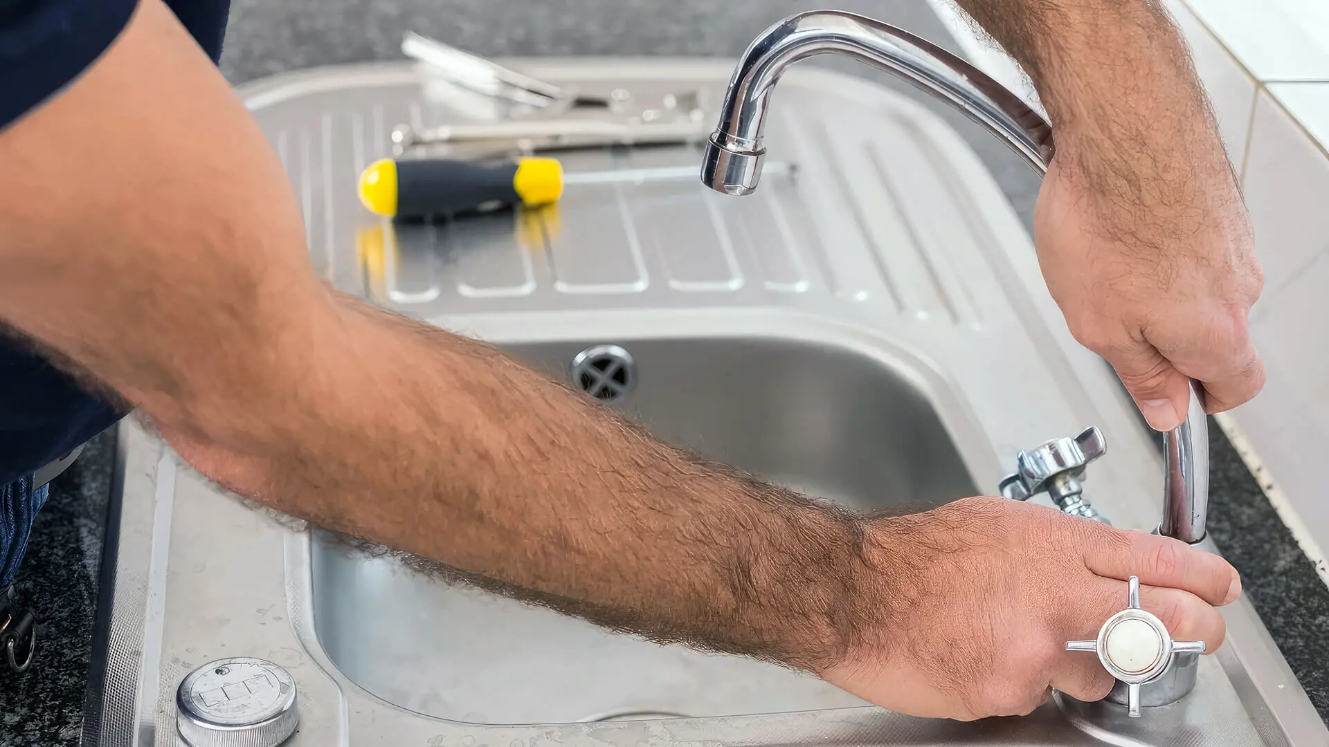 How To Fix Leaking Tap In Kitchen ‐ Big Blue Plumbing 