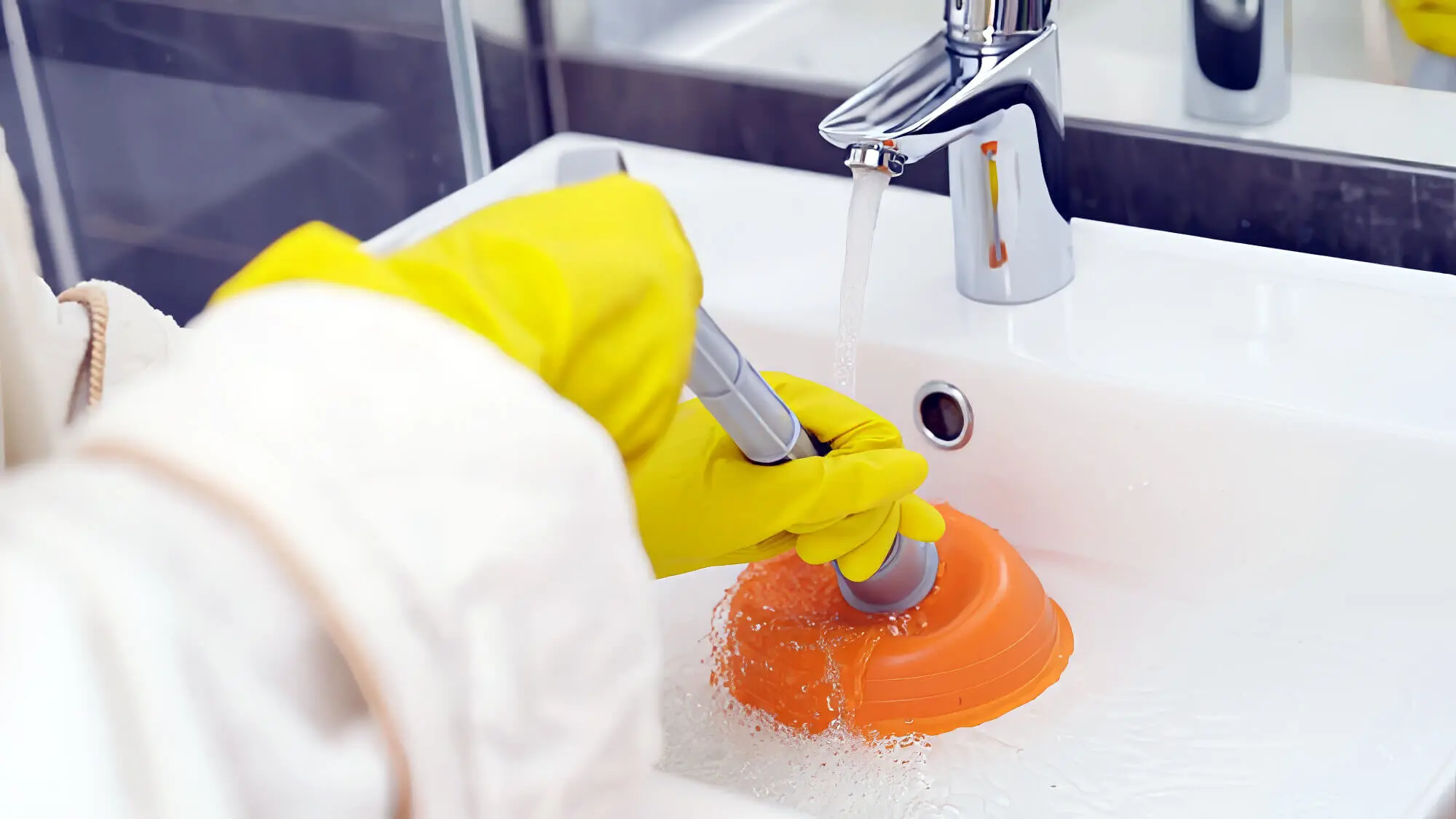 2024 06 Using Orange Plunger To Unblock Sink Orange Plunger Unblock Sink