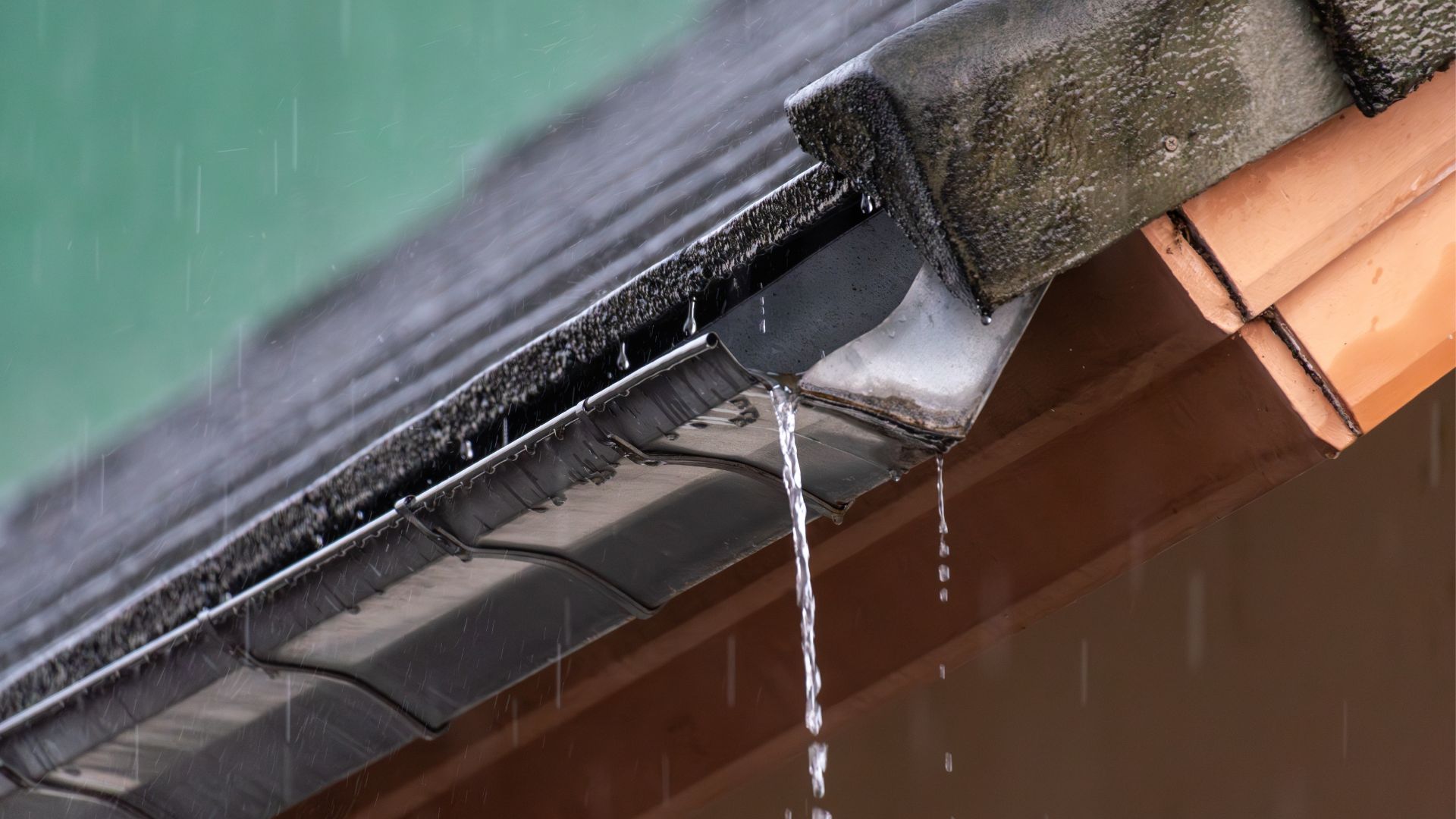 Leaking Gutter Repair Specialists Sunshine Coast