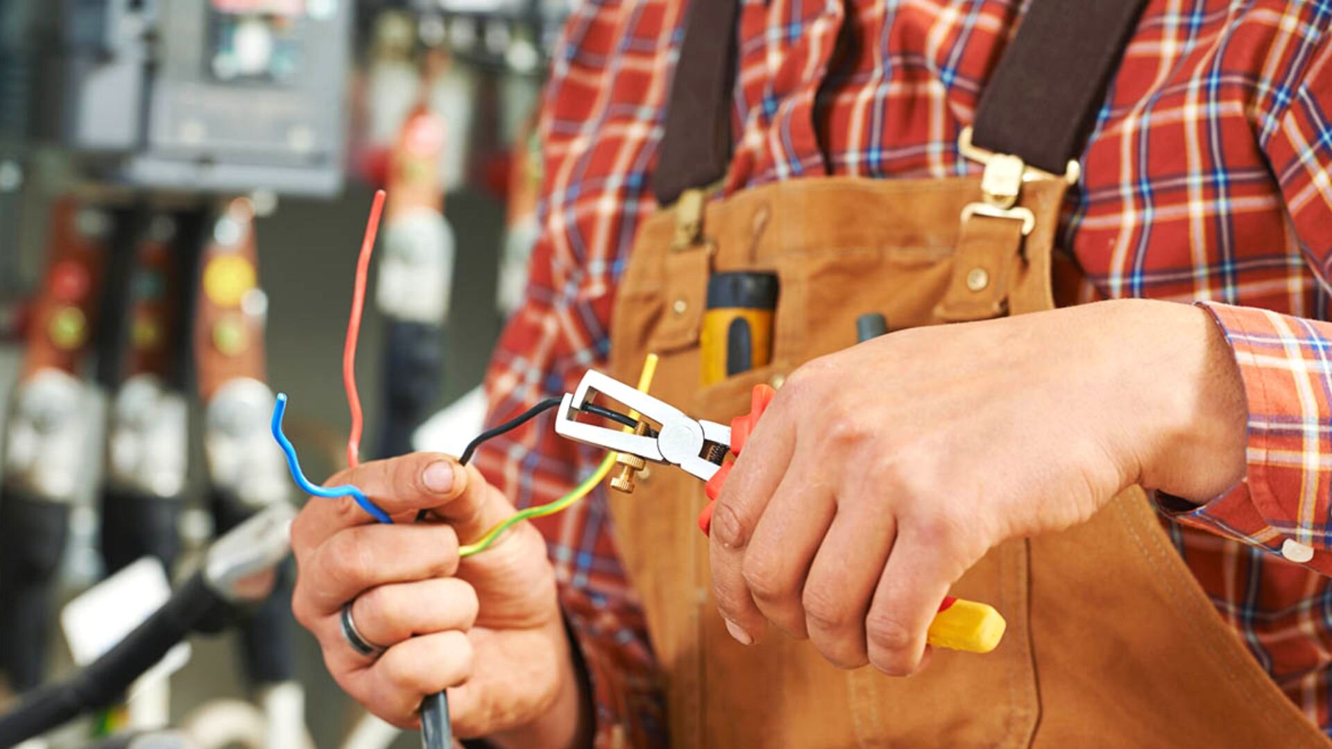 Electrician Rewiring Home Electrical Renovation