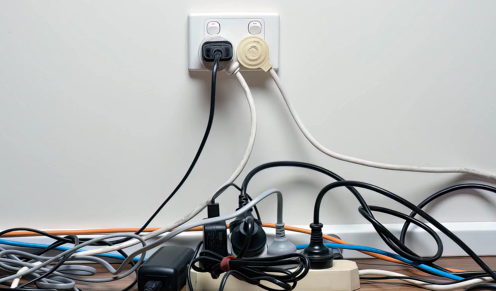 Power Point Messy Cables