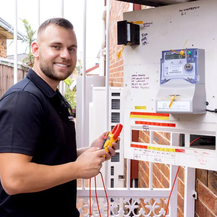 Daniel Vas Repairing Emergency Fault