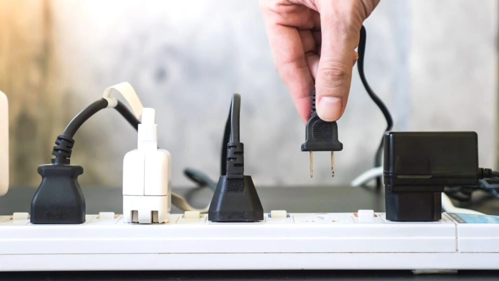 Understanding Surge Protector Lifespan Your Comprehensive Guide