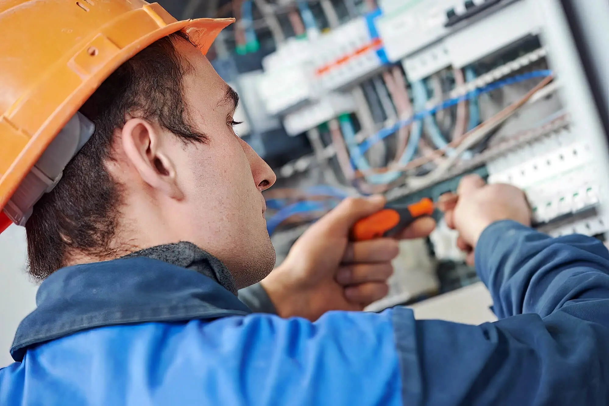 Sydney Electrician Disconnecting Power
