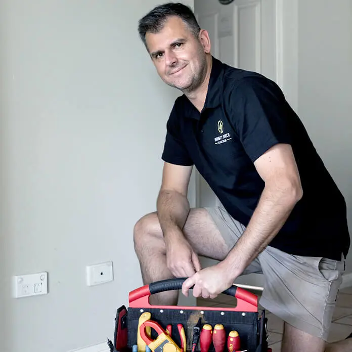 Sydney Electrician Repairing Power Point