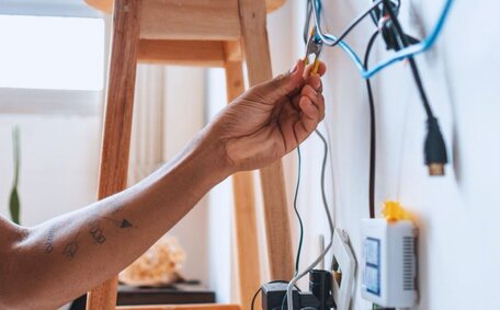 Conceal Cables Wires Clean TV Installation