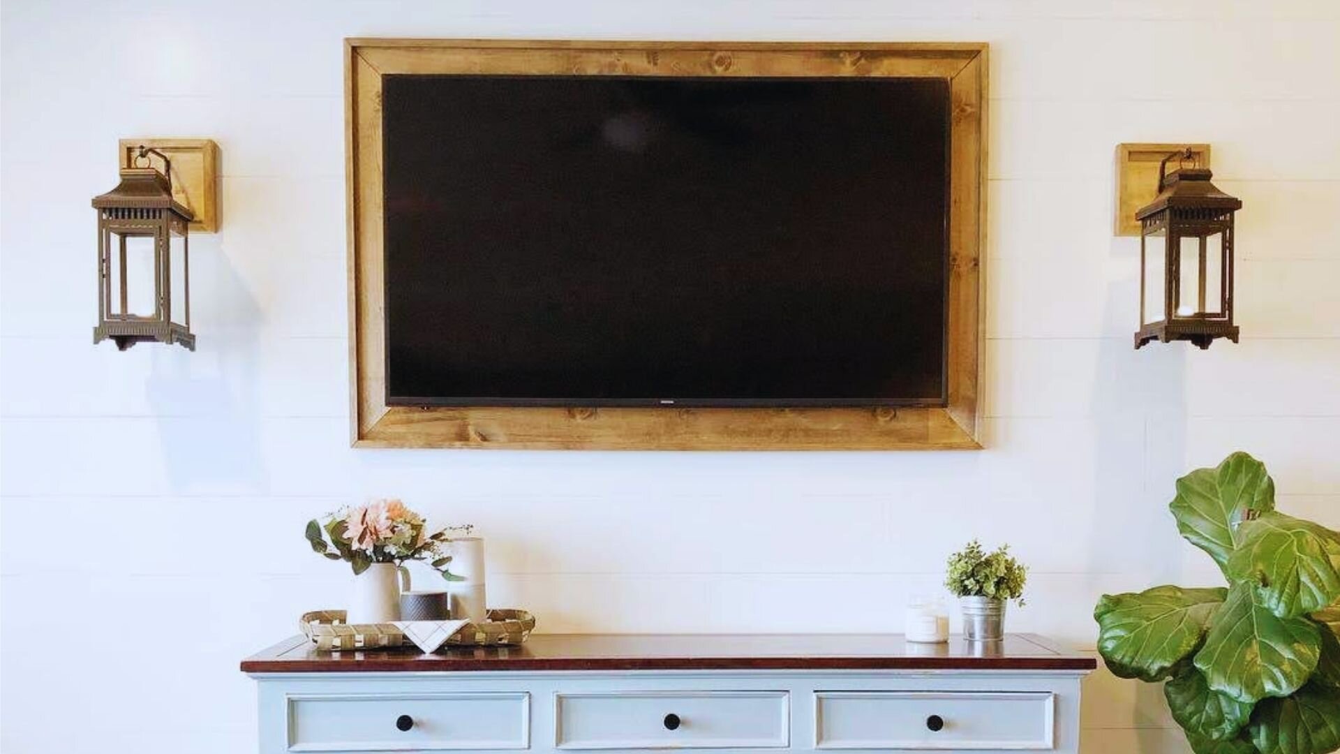 Wooden Frame Tv