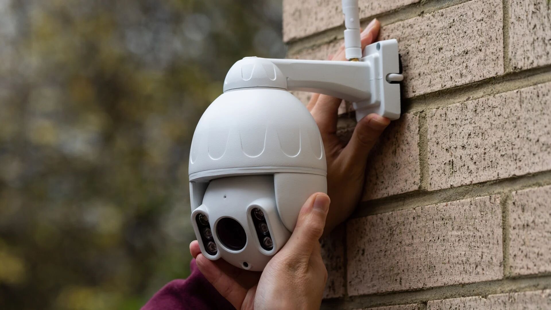 Adjusting Placement Cctv