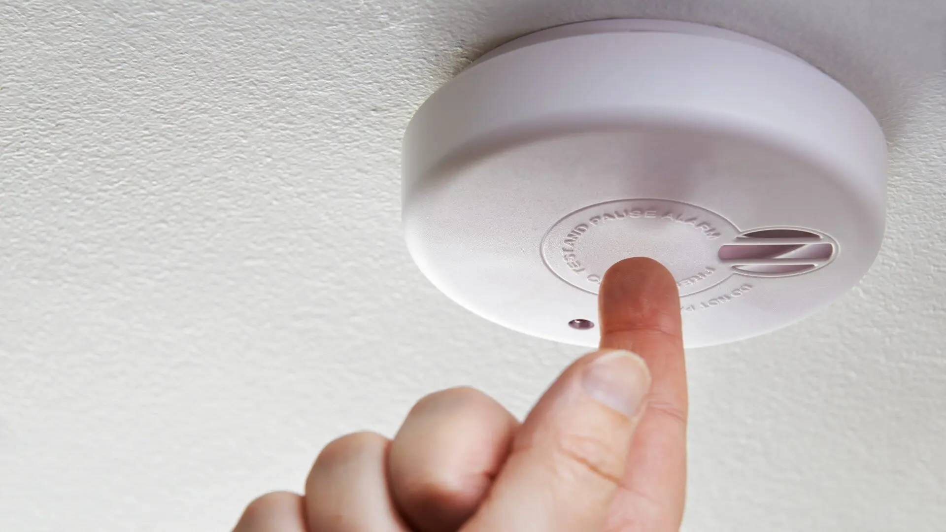 2023 12 Finger Pointing Smoke Alarm Finger Pointing Smoke Alarm