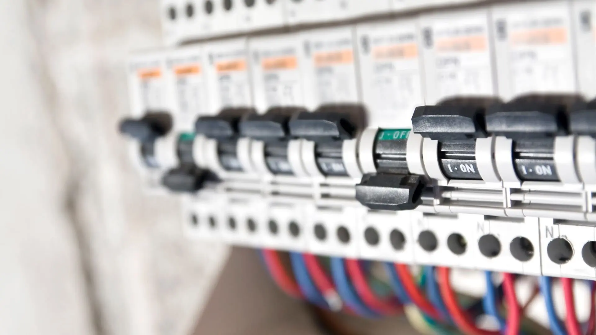 Understanding the Lifespan of a Circuit Breaker How Long Do Circuit