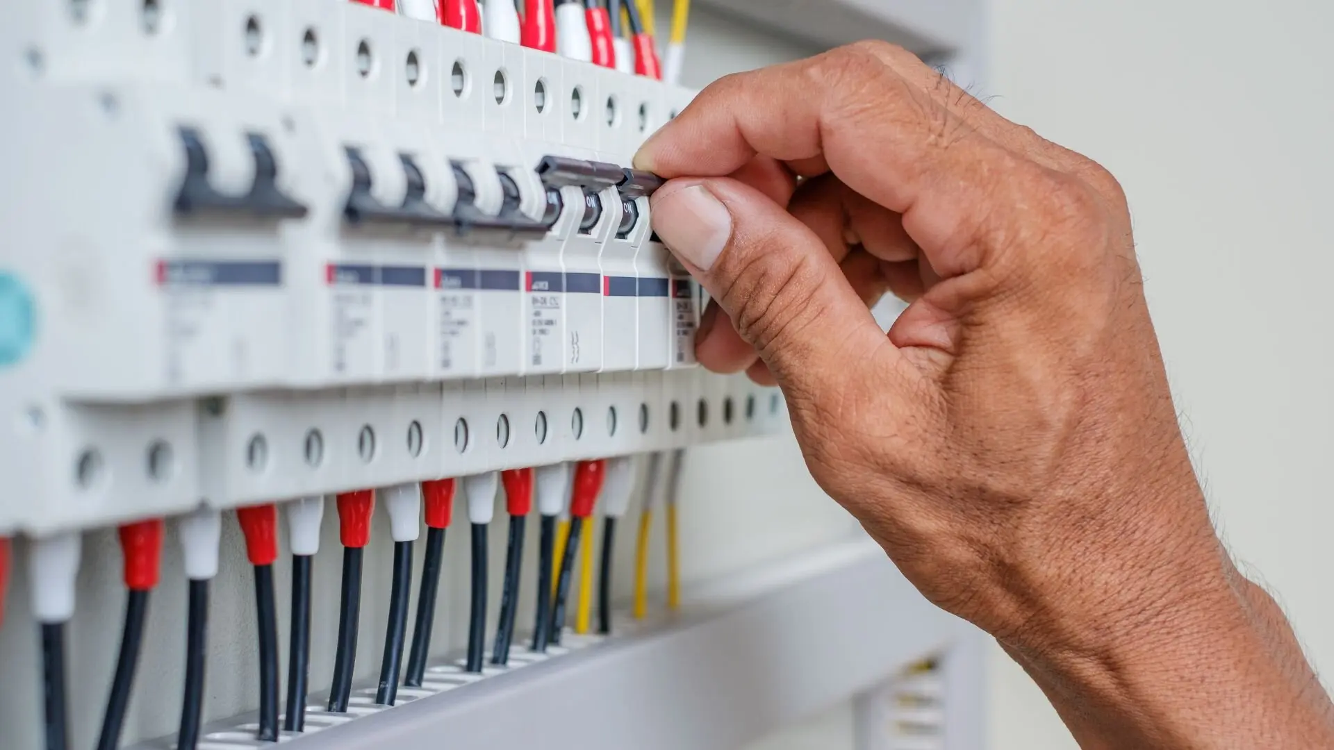 Switching Circuit Breakers Breaker Box