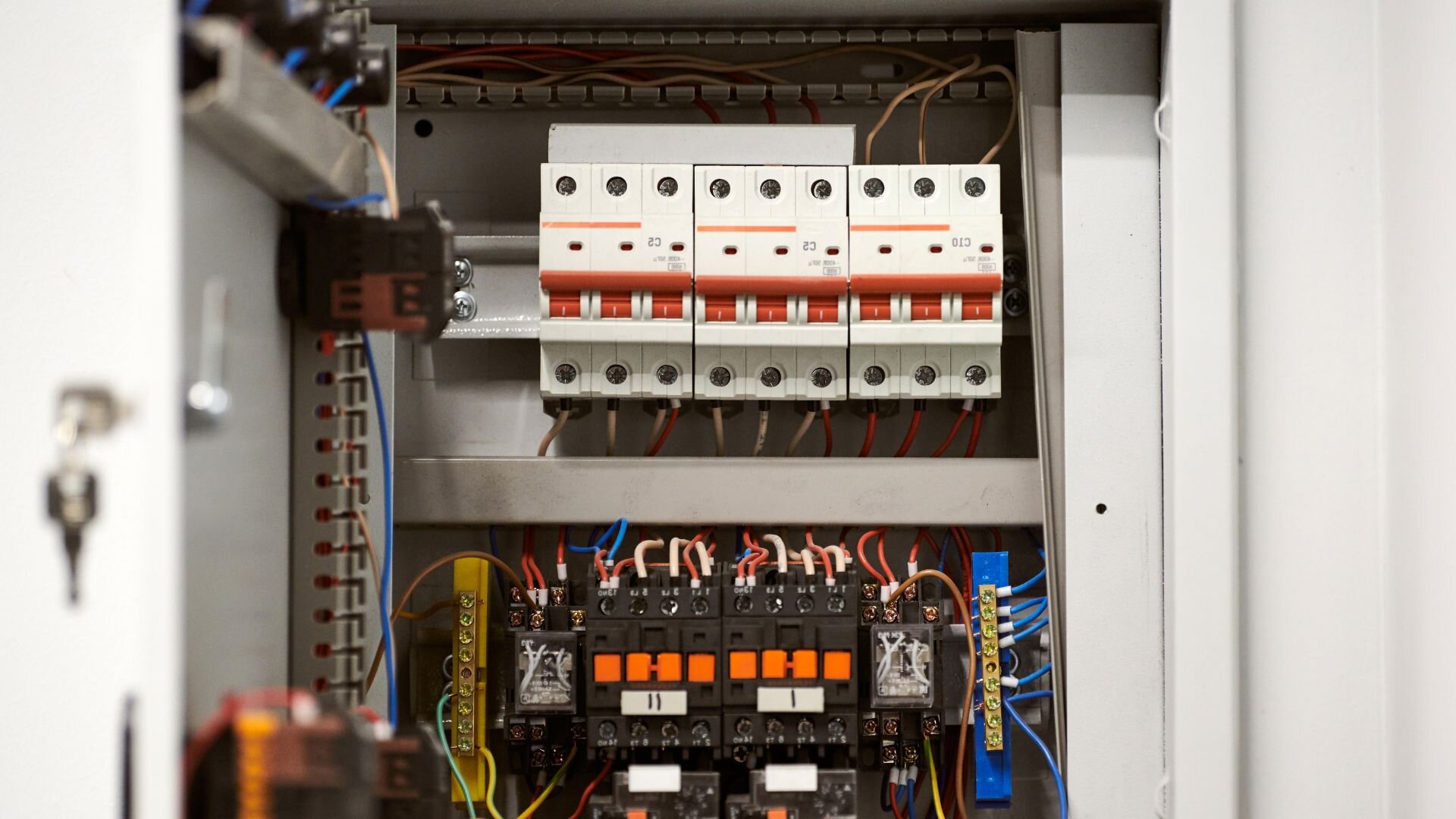 Switchboard Safetty Switches Circuit Breakers