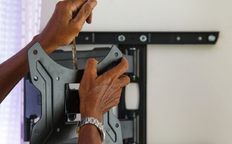 DIY TV Installation Hiring Professional