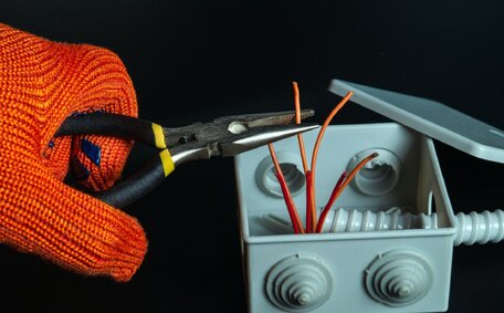 Temporary Power Setup: Installers