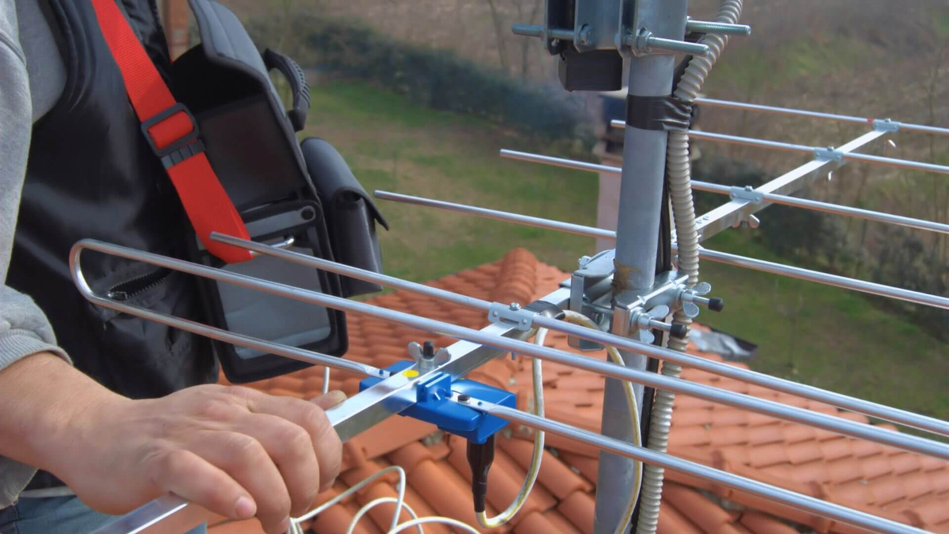 Electrician Install Tv Antenna
