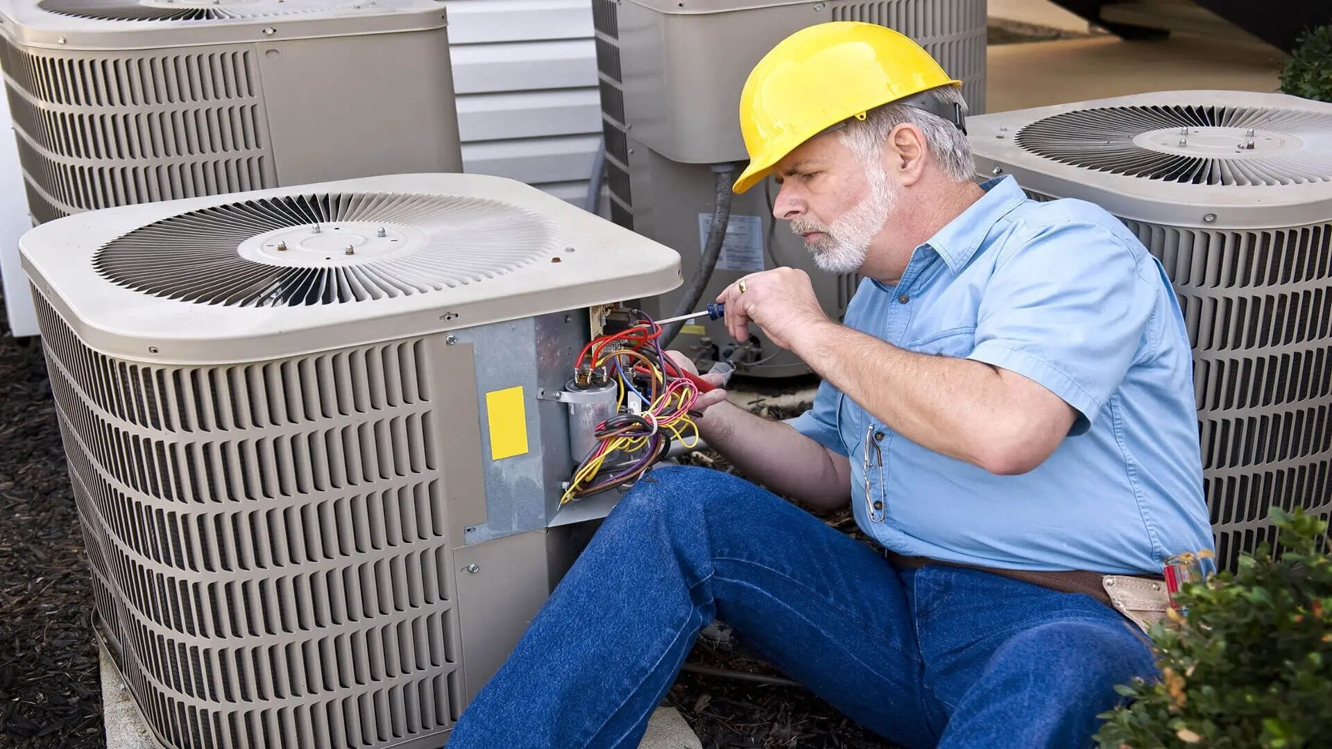 2023 12 Guy Fixing Ac Guy Fixing Ac