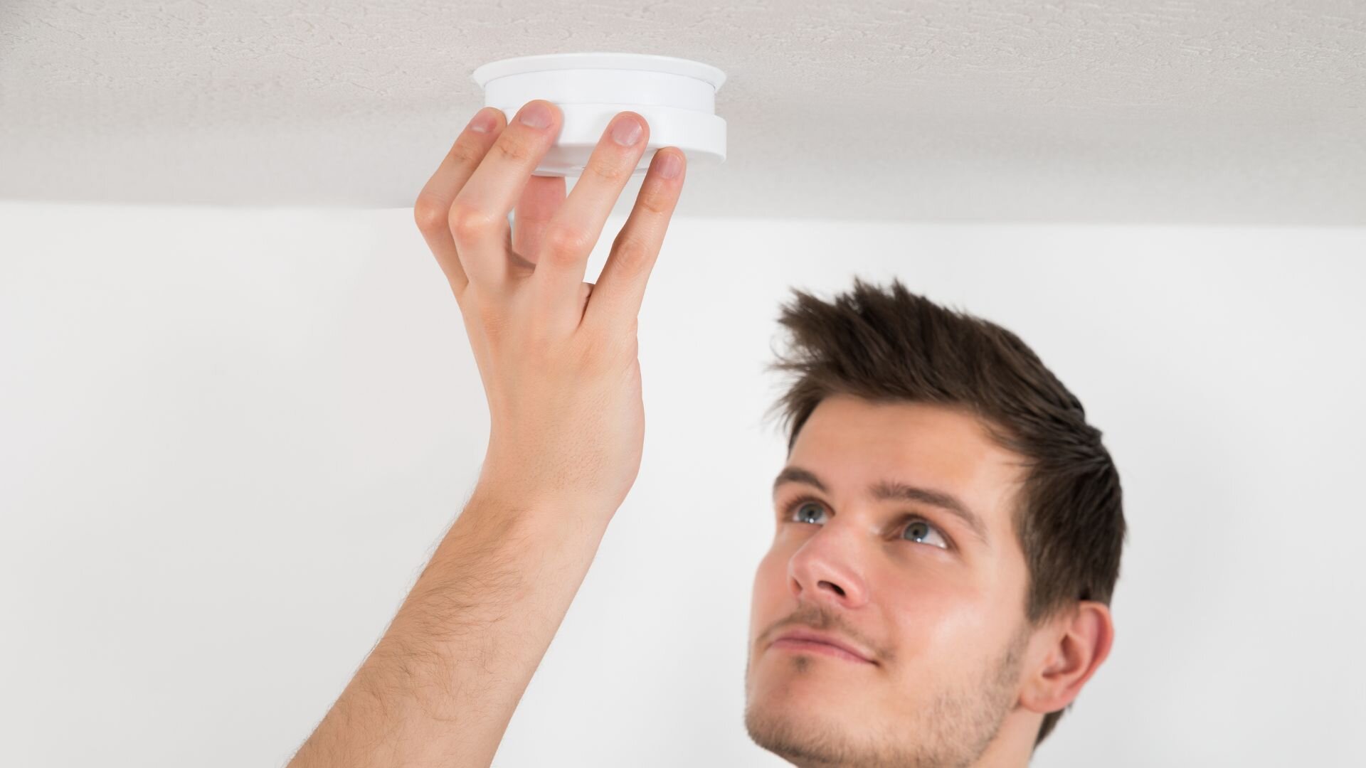 2024 03 Removing Smoke Alarm Removing Smoke Alarm