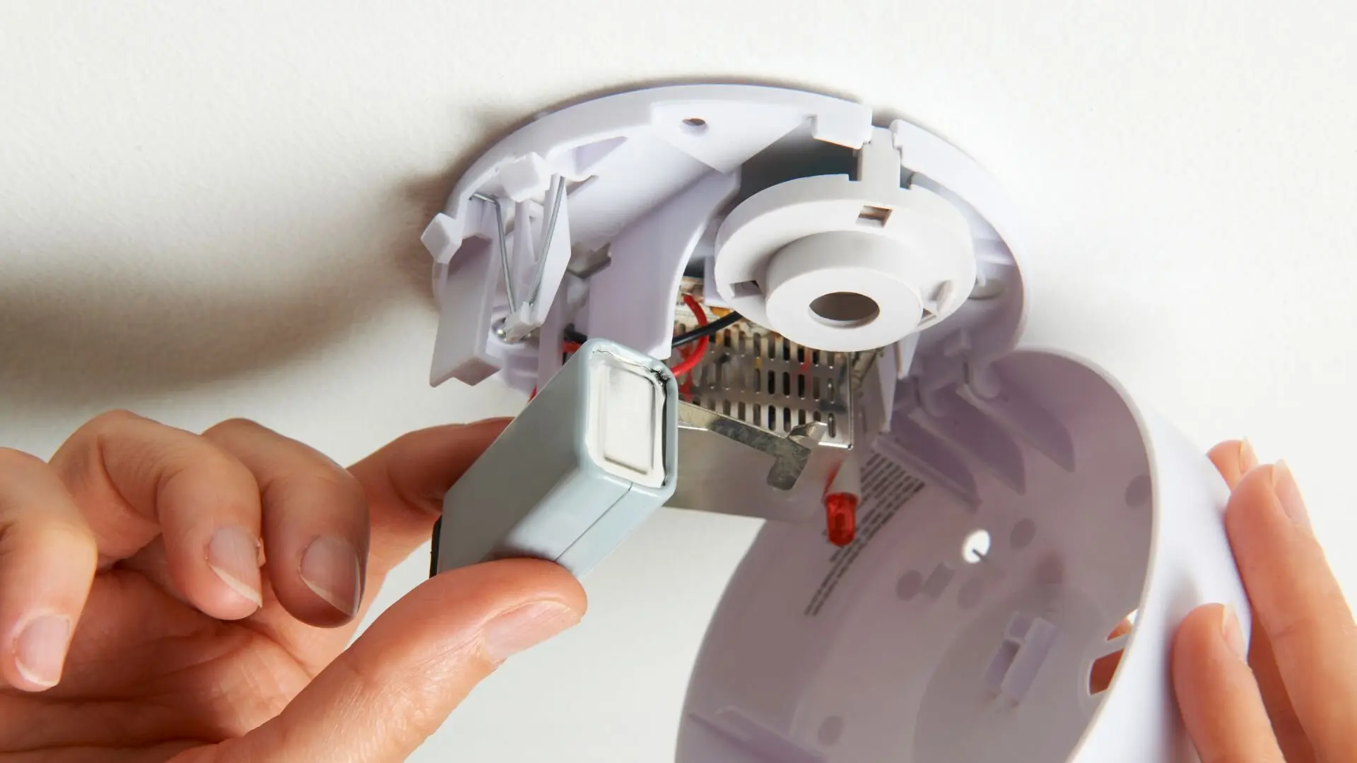 2024 03 Smoke Alarm Battery Smoke Alarm Battery