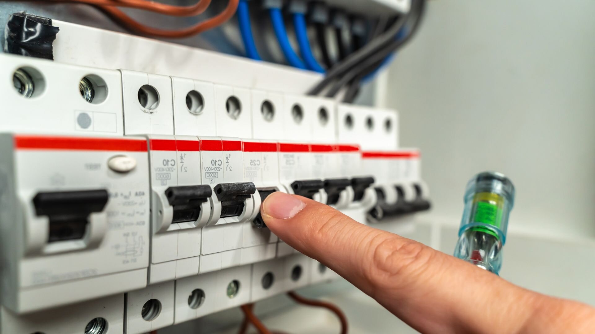 2025 02 Circuit Breaker Fault Detection Circuit Breaker Fault Detection