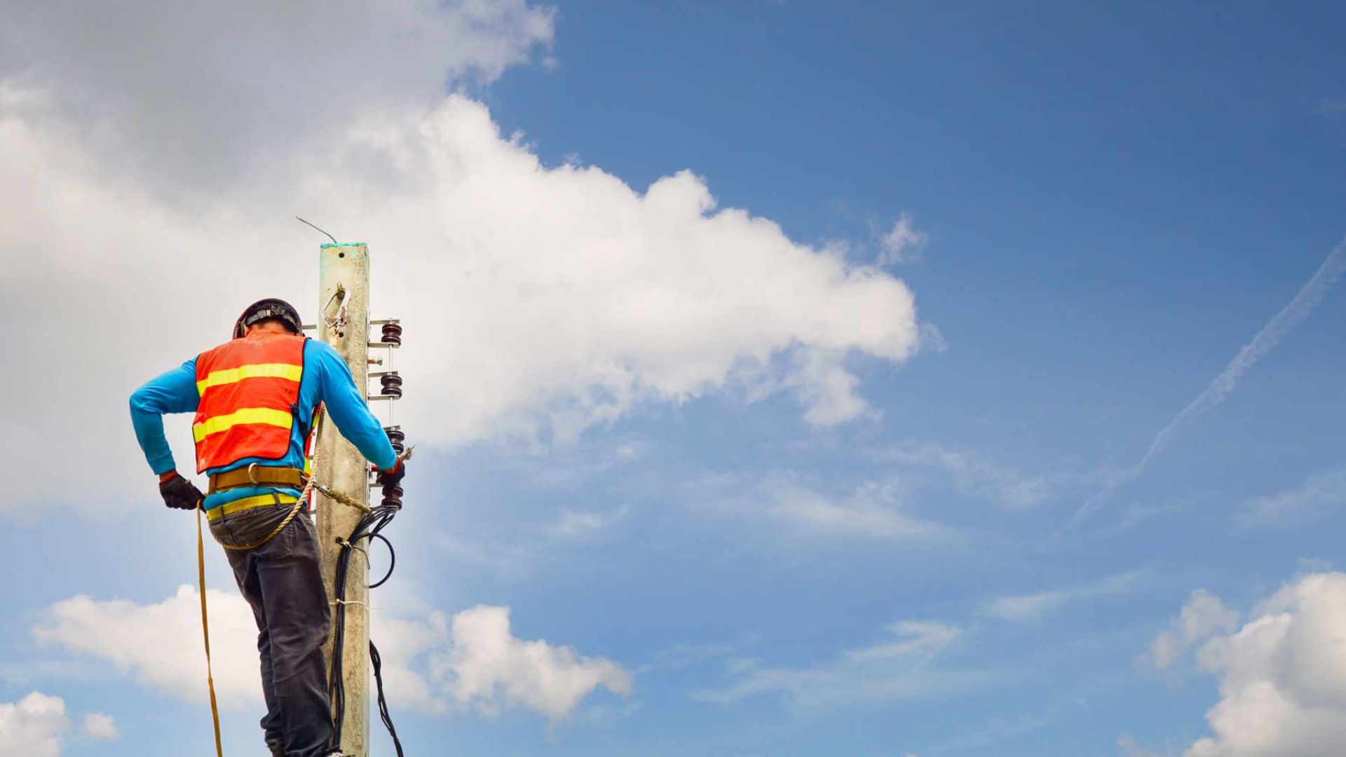 Damaged Power Pole Repair Damaged Power Pole Repair