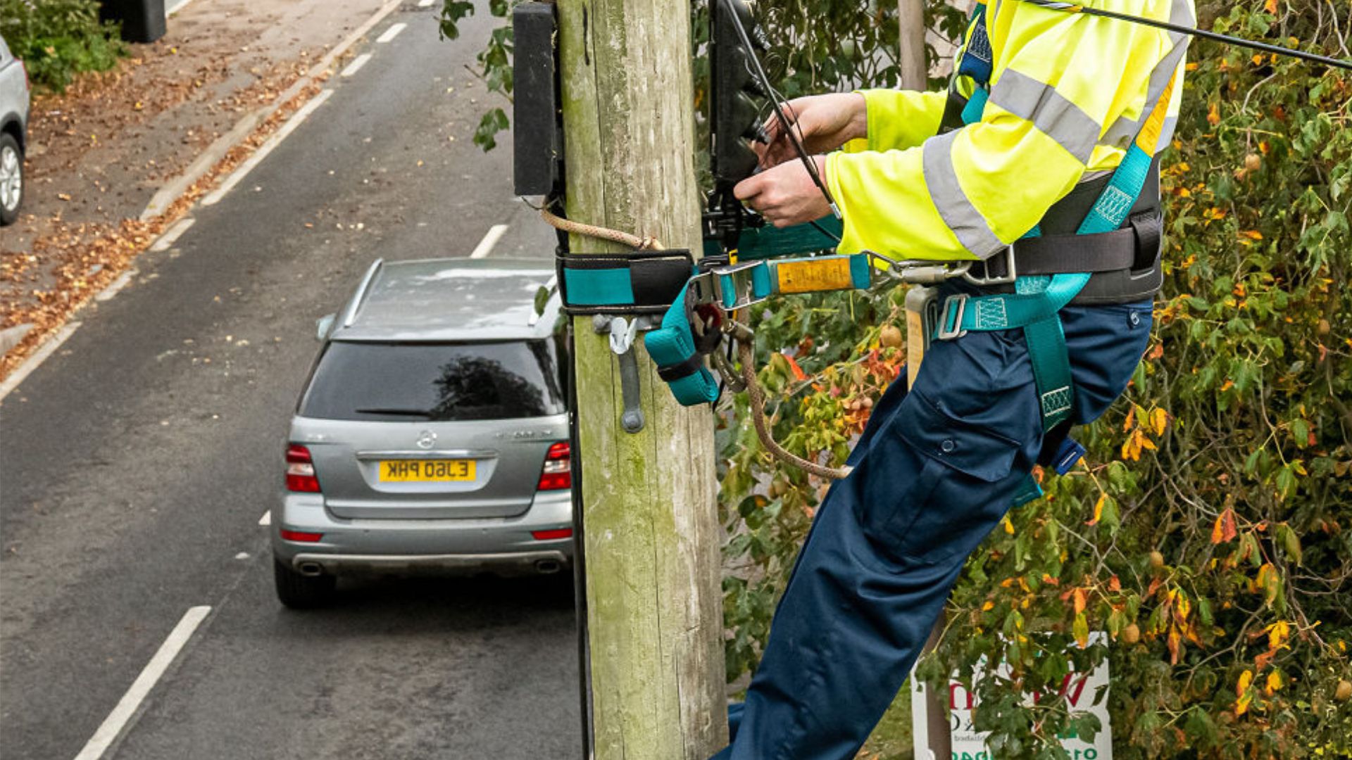 Installing Rpoerty Pole Qld