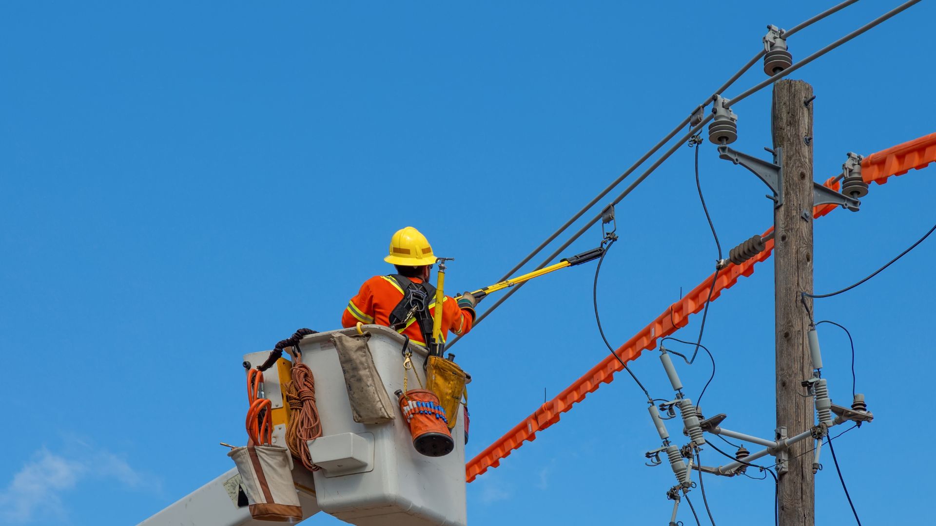 Ensuring Overhead Lines Are Compliant Ensuring Overhead Lines Compliant
