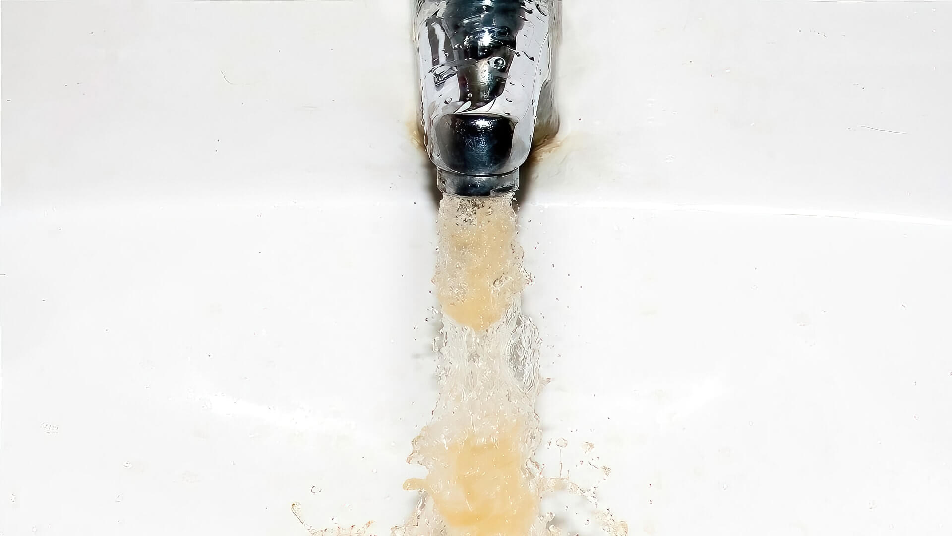 what-causes-brown-tap-water-fixed-fast-plumbing