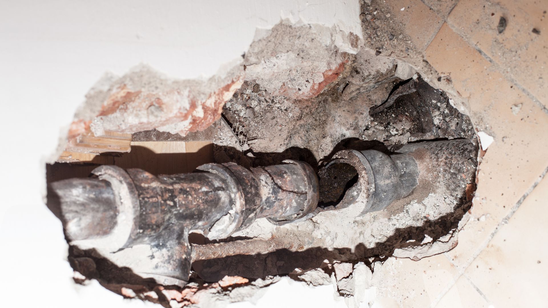Long-Term Effects of Neglected Burst Pipes