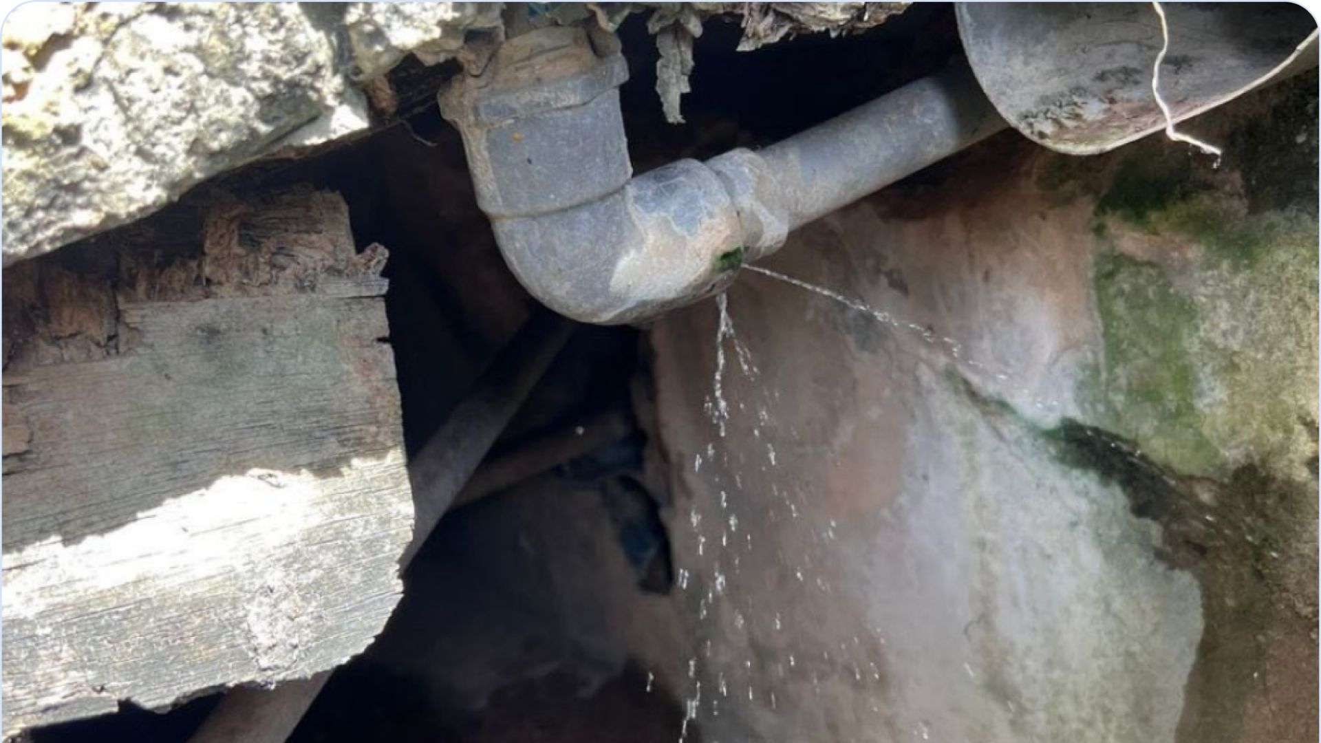 Leaking Burst Piping