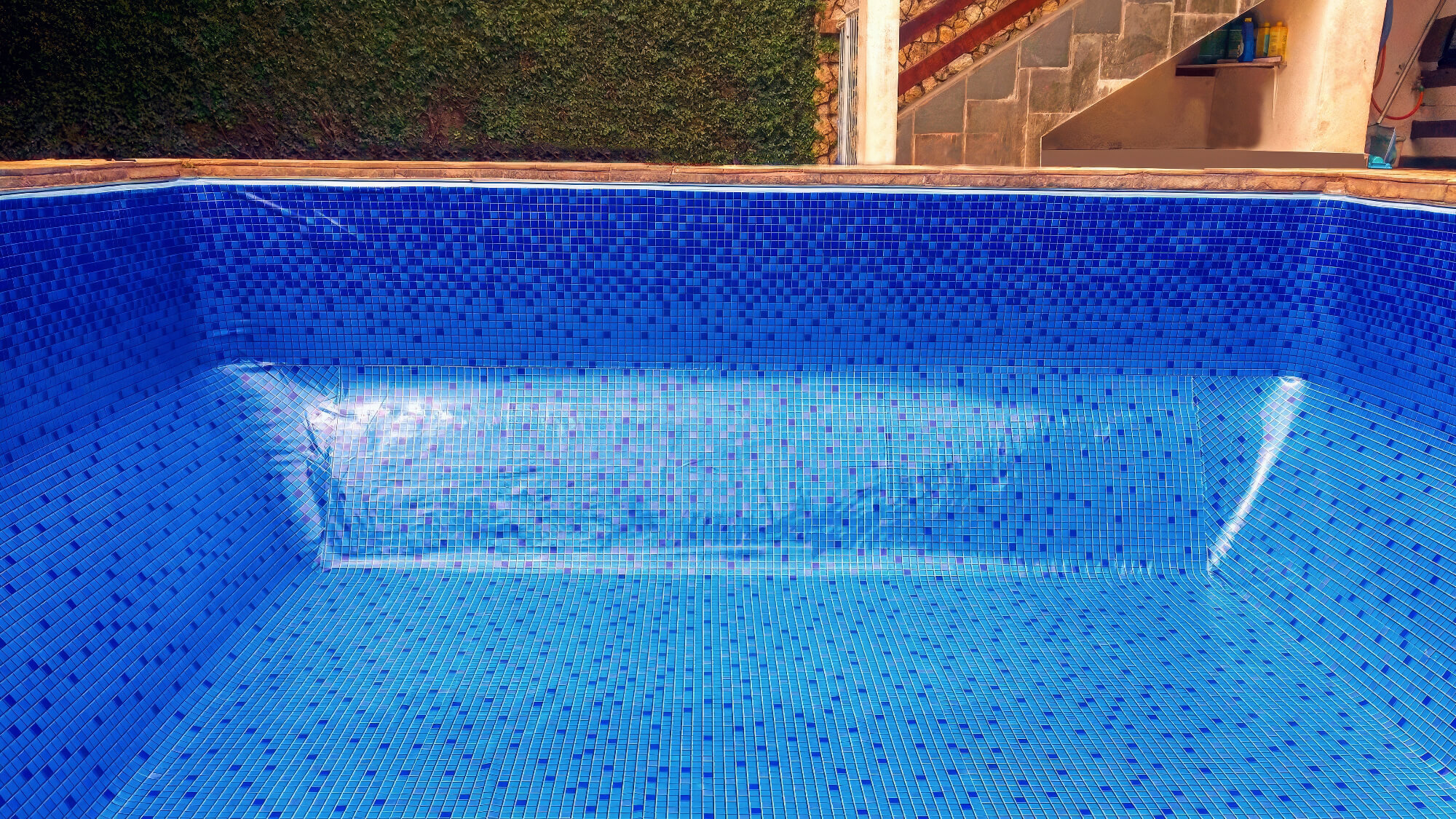 Vinyl Blue Pool Finish