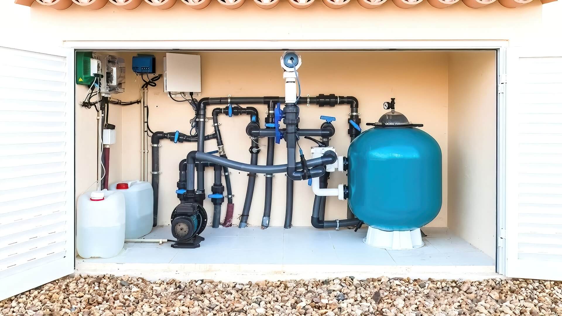 The Complete Guide to Pool Filters Types, Sizing, and Maintenance