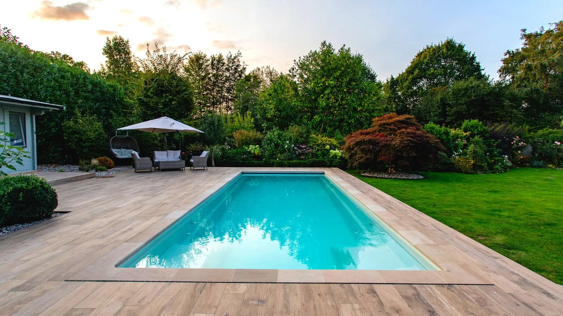 How Deep Should My Pool Be? - 4 Things To Consider ‐ The Pool Co