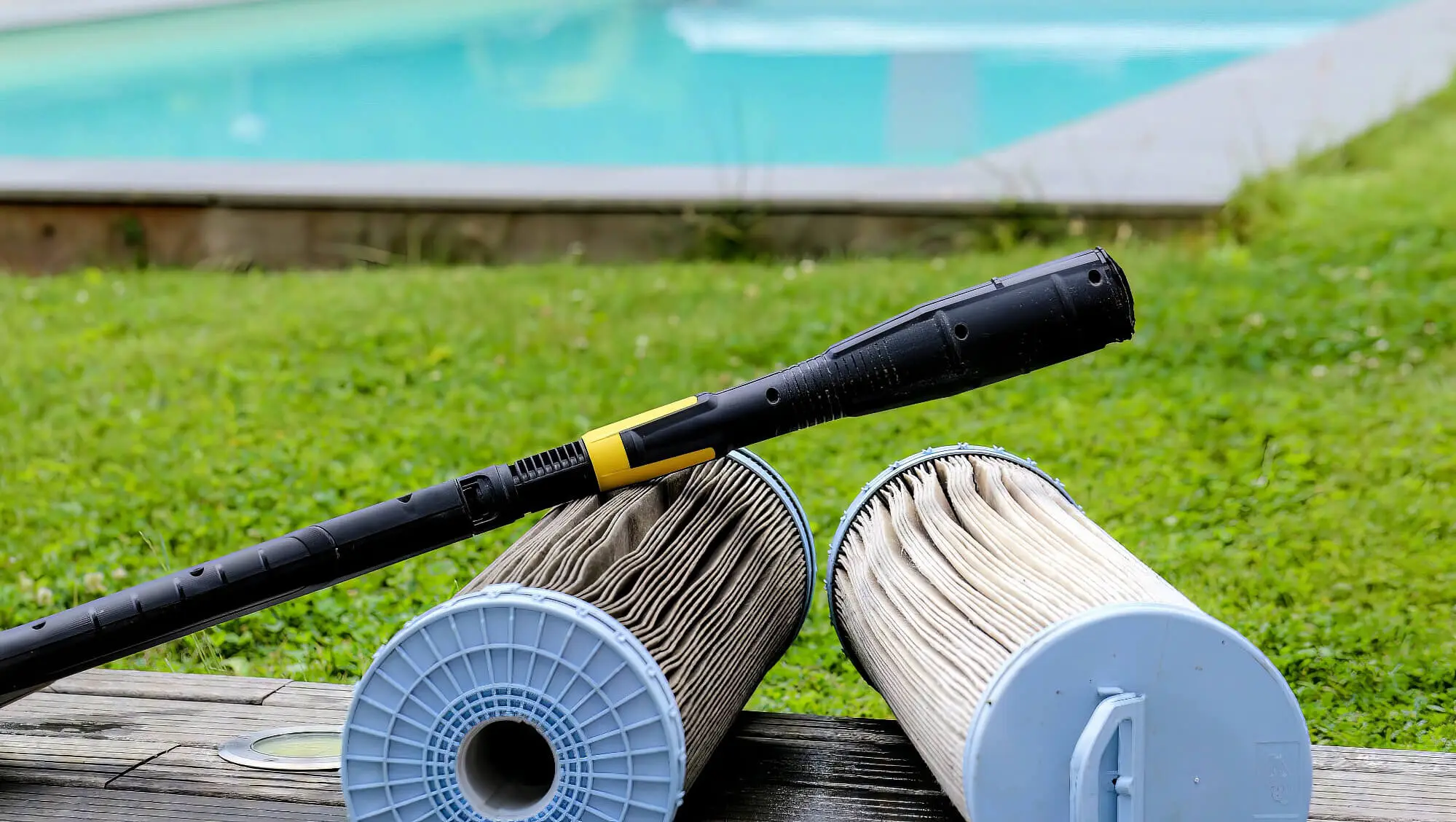 Changing Cleaning Pool Filter