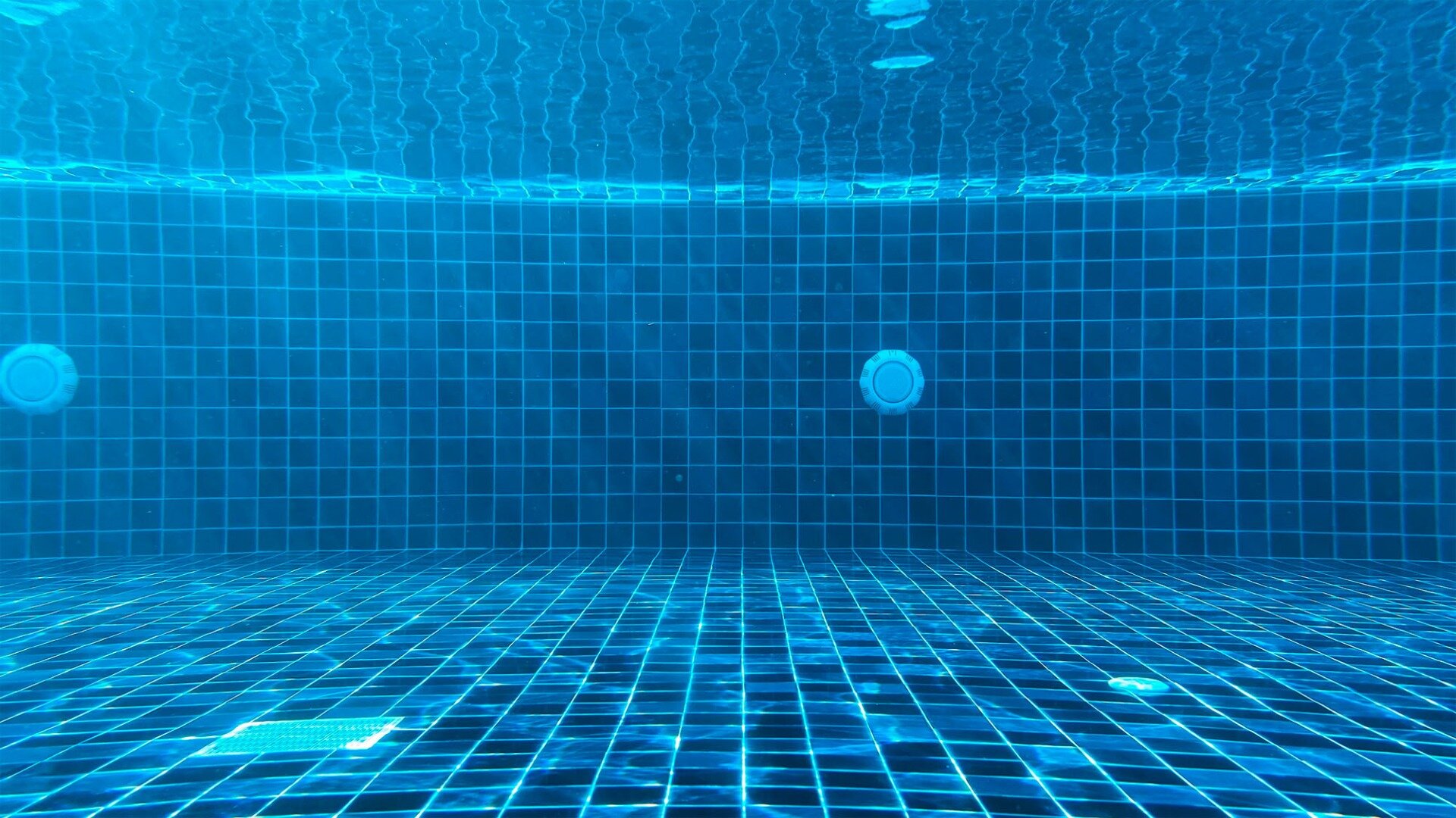 Creating a Healthy Environment Humidity and Mould Control in Indoor Pool Areas ‐ The Pool Co