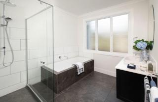 Endeavour Draw 428 Photo Endeavour Draw 428 Photo