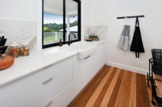 Endeavour Draw 435 Photo