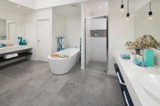 Endeavour Draw 439 Photo