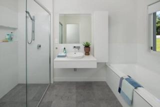 Endeavour Draw 439 Photo