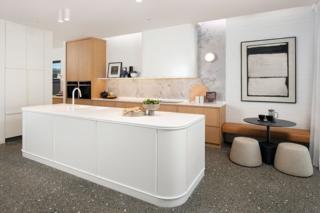 Endeavour Draw 445 Photo Endeavour Draw 445 Photo