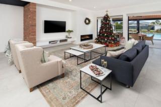 Endeavour Draw 446 Photo