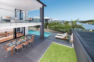 Endeavour Draw 455 Photo