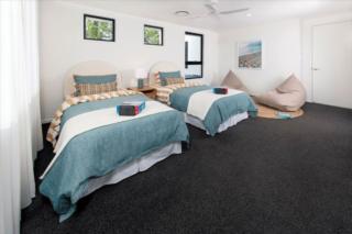 Endeavour Draw 455 Photo