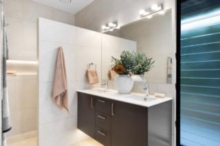 Endeavour Draw 465 Photo