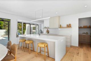 Endeavour Draw 466 Photo