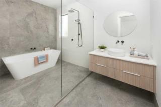 Endeavour Draw 466 Photo