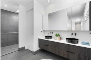 Endeavour Draw 466 Photo