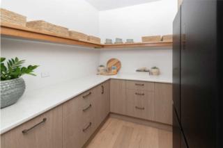 Endeavour Draw 466 Photo