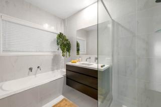 Mater Draw 302 Photo