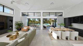 Surf Life Saving Draw 209 Photo Surf Life Saving Draw 209 Photo